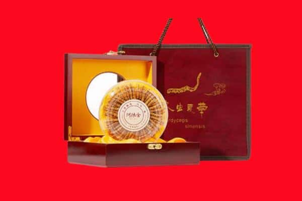 收购资讯:西双版纳回收冬虫夏草是按克吗